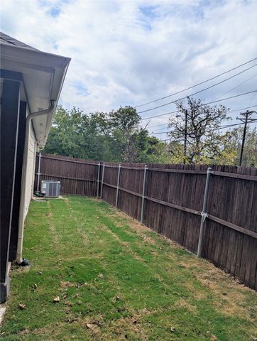 3201 Bois D Arc Street, Greenville, TX 75401