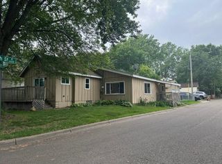 494 Gentry Avenue N, Oakdale, MN 55128