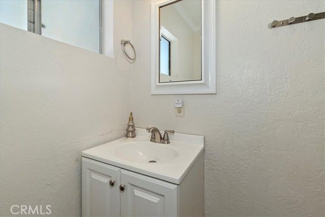 39975 Ohio Lane, Big Bear Lake, CA 92315