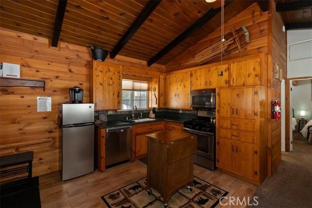 39975 Ohio Lane, Big Bear Lake, CA 92315