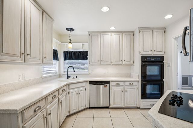 2324 Ridgewood, Bedford, TX 76021