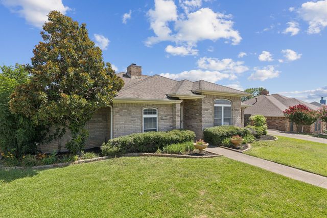 2324 Ridgewood, Bedford, TX 76021