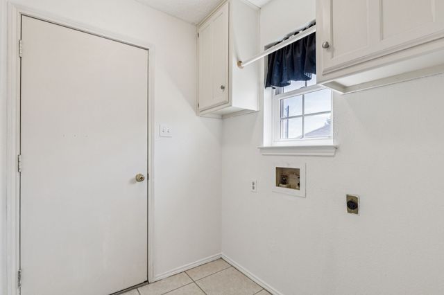 2324 Ridgewood, Bedford, TX 76021