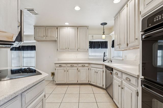 2324 Ridgewood, Bedford, TX 76021