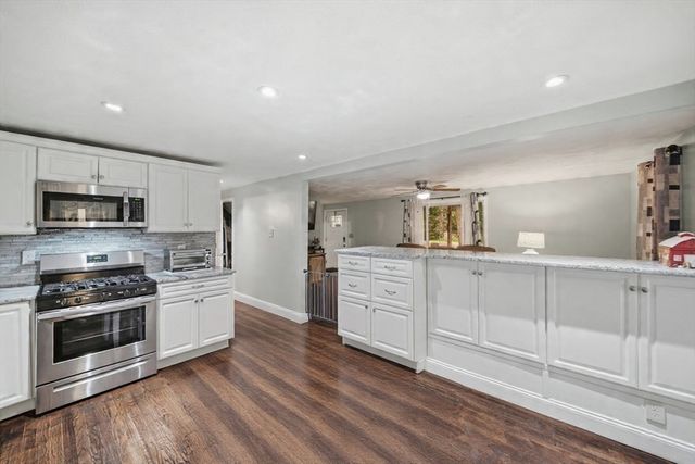 1582 Varnum Ave, Lowell, MA 01854