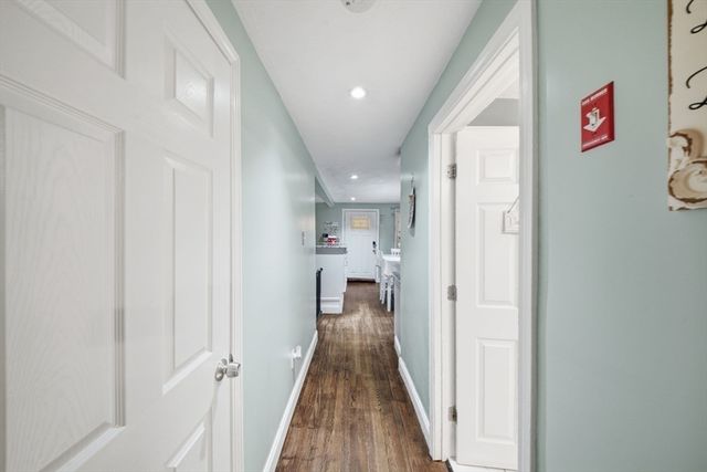 1582 Varnum Ave, Lowell, MA 01854
