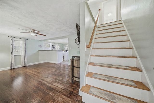 1582 Varnum Ave, Lowell, MA 01854