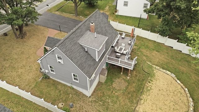 1582 Varnum Ave, Lowell, MA 01854