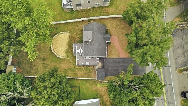 1582 Varnum Ave, Lowell, MA 01854