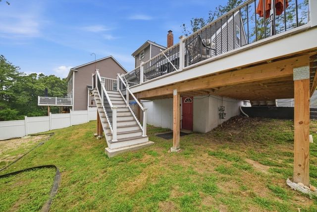 1582 Varnum Ave, Lowell, MA 01854