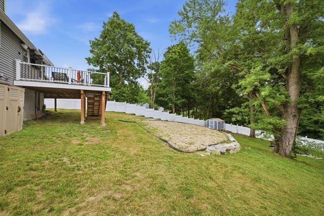 1582 Varnum Ave, Lowell, MA 01854