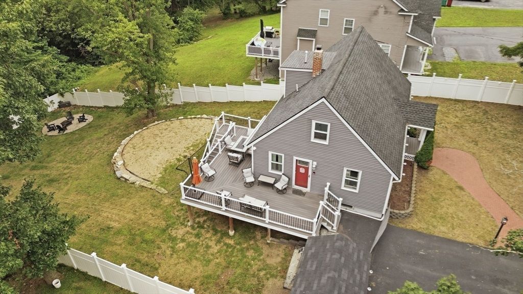 1582 Varnum Ave, Lowell, MA 01854
