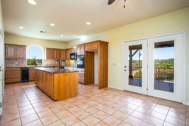 103 NW Mount Haven Dr, Kerrville, TX 78028