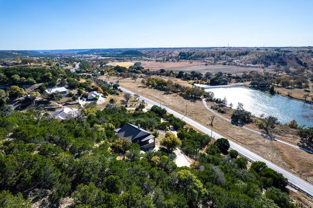 103 NW Mount Haven Dr, Kerrville, TX 78028