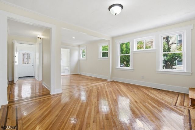 306 Smith St, Newark City, NJ 07106