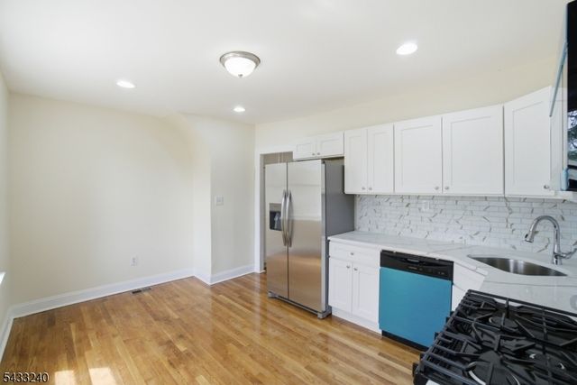 306 Smith St, Newark City, NJ 07106