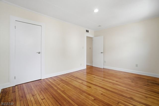 306 Smith St, Newark City, NJ 07106