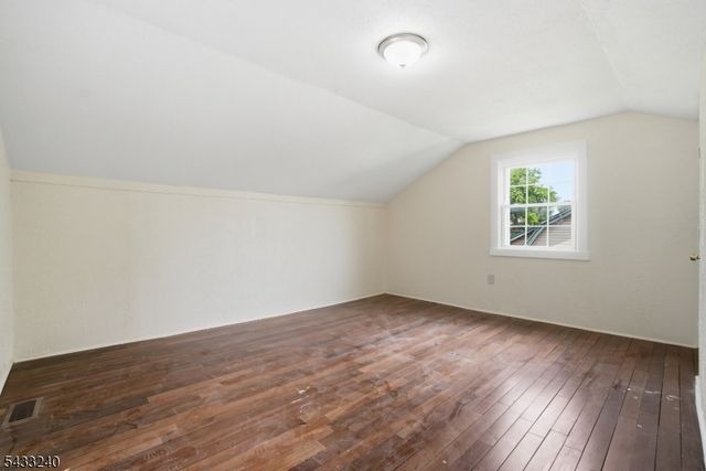 306 Smith St, Newark City, NJ 07106