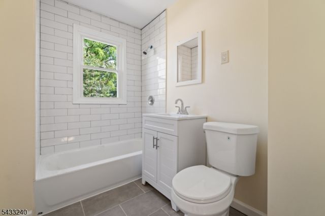 306 Smith St, Newark City, NJ 07106