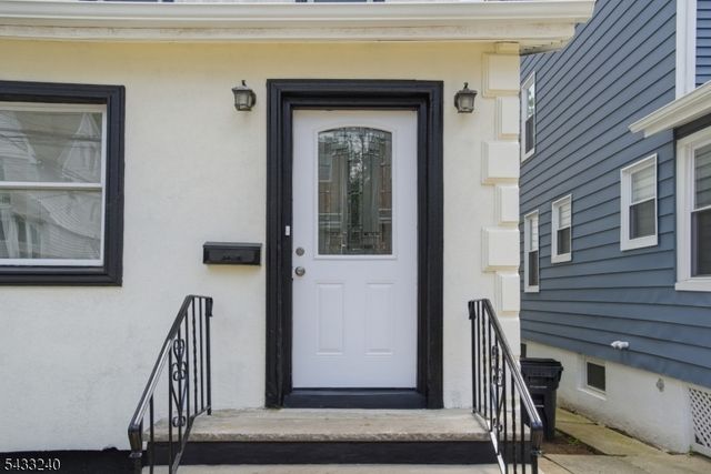 306 Smith St, Newark City, NJ 07106