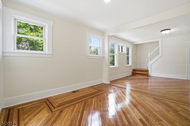 306 Smith St, Newark City, NJ 07106