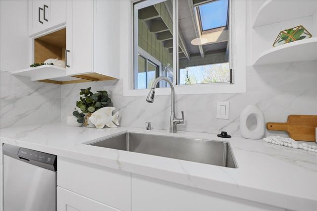 609 Gloria Court, San Mateo, CA 94401