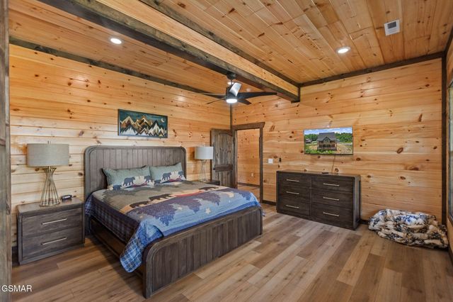 1122 Sanctuary Shores Way, Sevierville, TN 37876