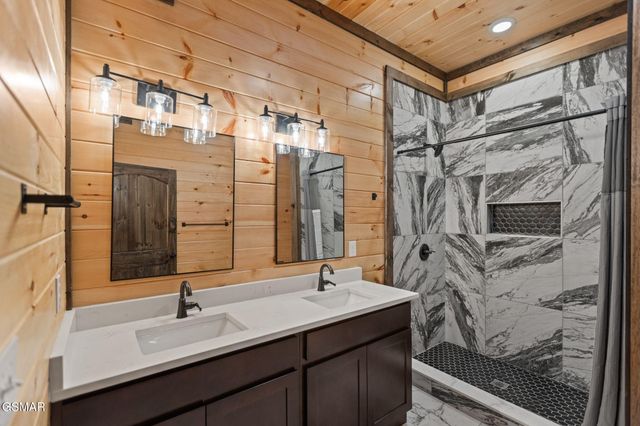 1122 Sanctuary Shores Way, Sevierville, TN 37876