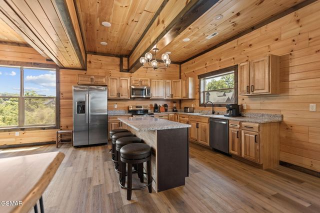 1122 Sanctuary Shores Way, Sevierville, TN 37876