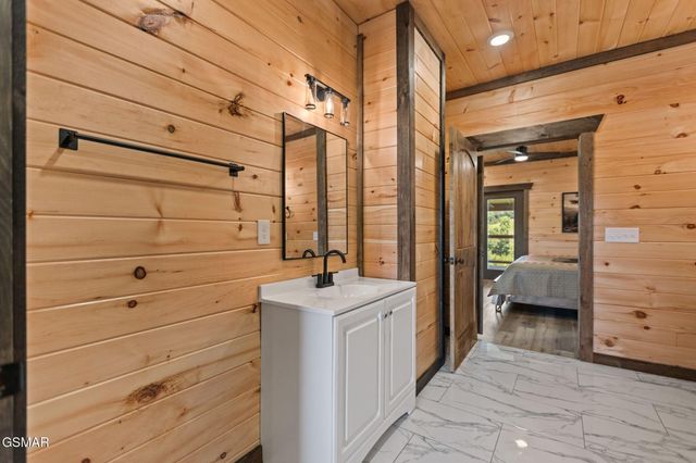 1122 Sanctuary Shores Way, Sevierville, TN 37876