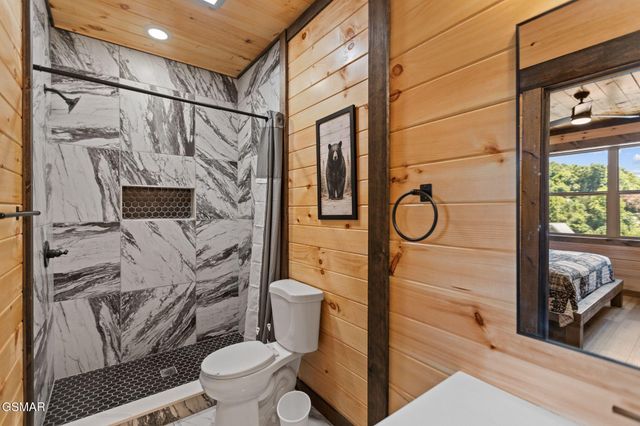 1122 Sanctuary Shores Way, Sevierville, TN 37876