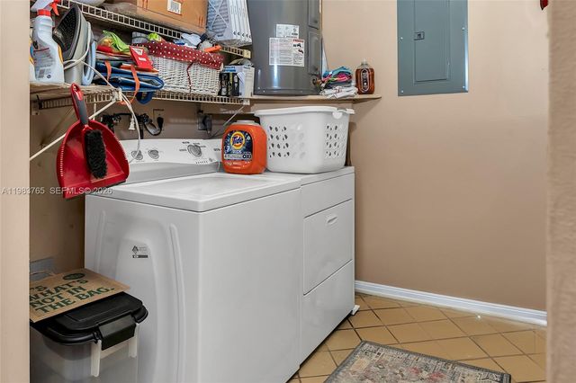 2132 NE 171st St, North Miami Beach, FL 33162