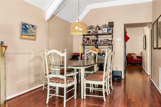 2132 NE 171st St, North Miami Beach, FL 33162