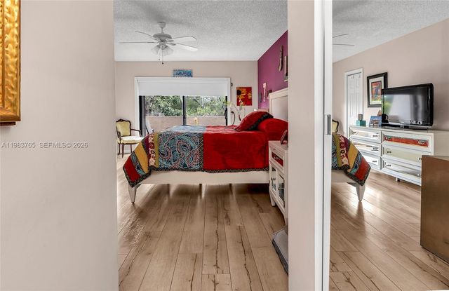 2132 NE 171st St, North Miami Beach, FL 33162