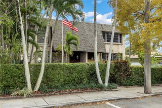 2132 NE 171st St, North Miami Beach, FL 33162