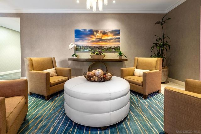 2500 torrey pines 119, La Jolla, CA 92037