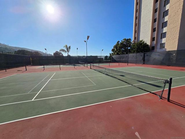 2500 torrey pines 119, La Jolla, CA 92037