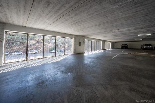 2500 torrey pines 119, La Jolla, CA 92037