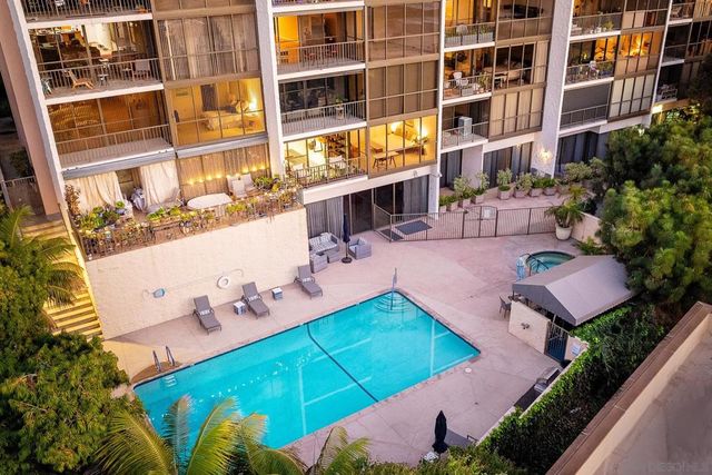 2500 torrey pines 119, La Jolla, CA 92037