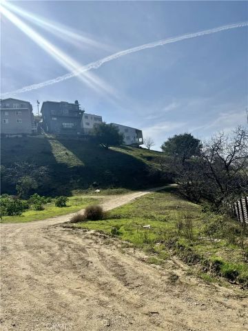 3820 Barryknoll Dr, Los Angeles, CA 90065