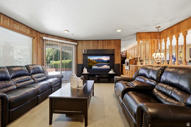 381 OAK LN, Kaysville, UT 84037