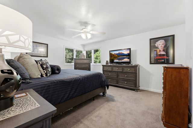 381 OAK LN, Kaysville, UT 84037