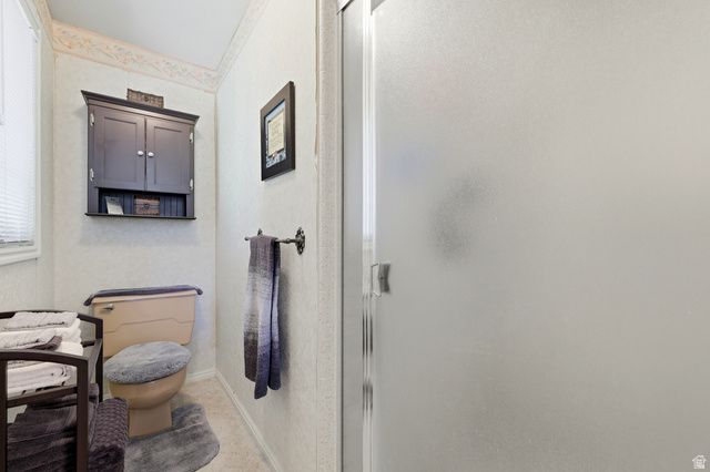 381 OAK LN, Kaysville, UT 84037