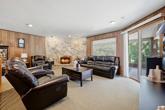 381 OAK LN, Kaysville, UT 84037