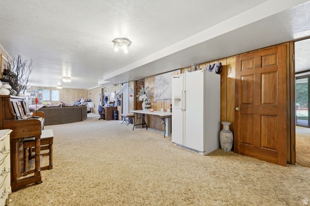 381 OAK LN, Kaysville, UT 84037