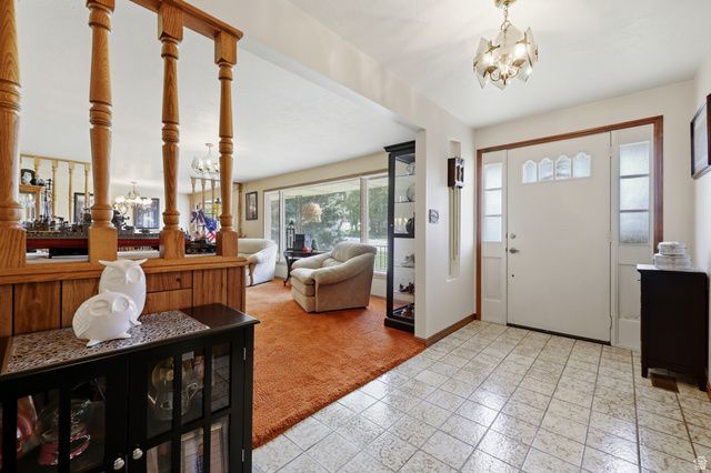 381 OAK LN, Kaysville, UT 84037