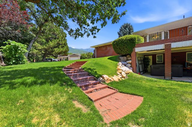 381 OAK LN, Kaysville, UT 84037