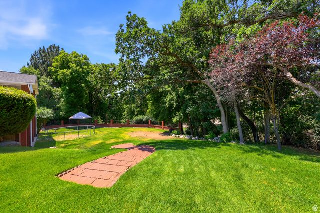 381 OAK LN, Kaysville, UT 84037