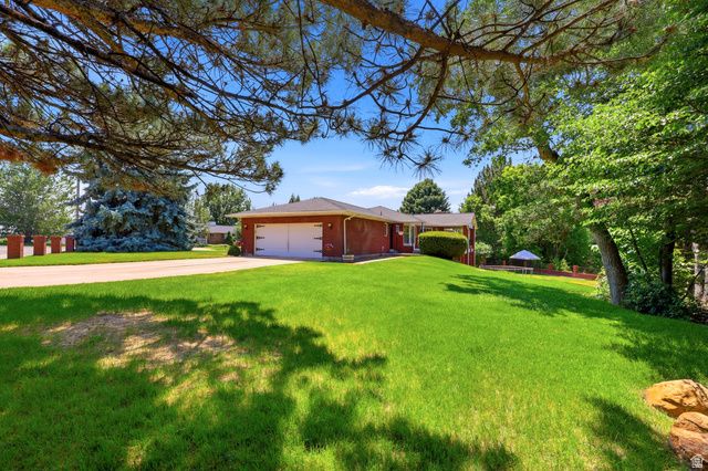 381 OAK LN, Kaysville, UT 84037