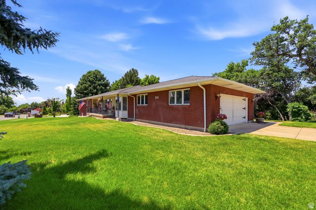 381 OAK LN, Kaysville, UT 84037